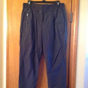 Lululemon Run with Rover pant size 8